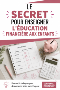 Un enfant souriant apprenant à gérer de l'argent avec des pièces de monnaie