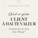 Client de luxe éthique découvrant des produits écoresponsables