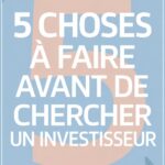 Femme préparant sa présentation pour rencontrer des investisseurs dans un environnement chaleureux et professionnel