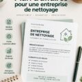 Femme rédigeant un plan d'affaires pour son entreprise de nettoyage.